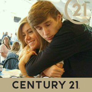 Meet your Posher, Debra